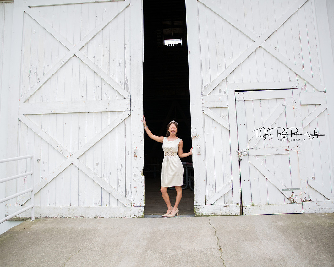 Old Barn doors and a beautiful young lady/ Buckley Homestead/ Portrait Photographer