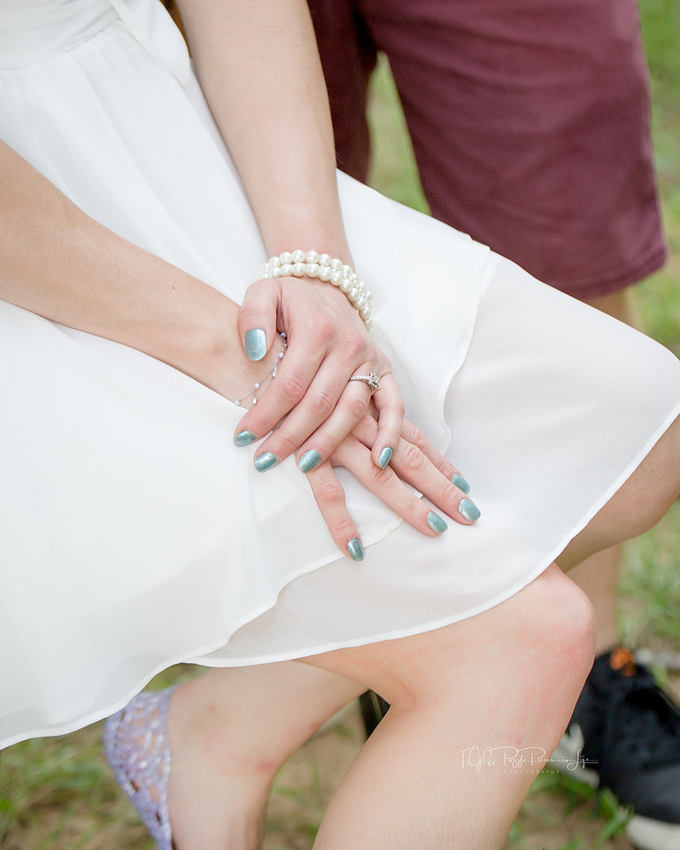 Engagement Ring sparkles