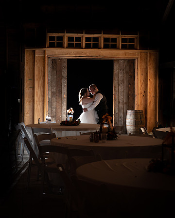 Last Dance Of the Night/ White Oaks Venue/ Wedding/ DeMotte, Indiana/ Northwest Indiana Wedding Photographer