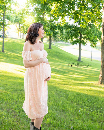 What Will the Future Hold Maternity/ Northwest Indiana Photographer/ Crown Point, Indiana