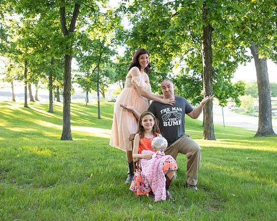 Baby Bump/ Northwest Indiana Photographer/ Crown point/ Lake County Fair Grounds