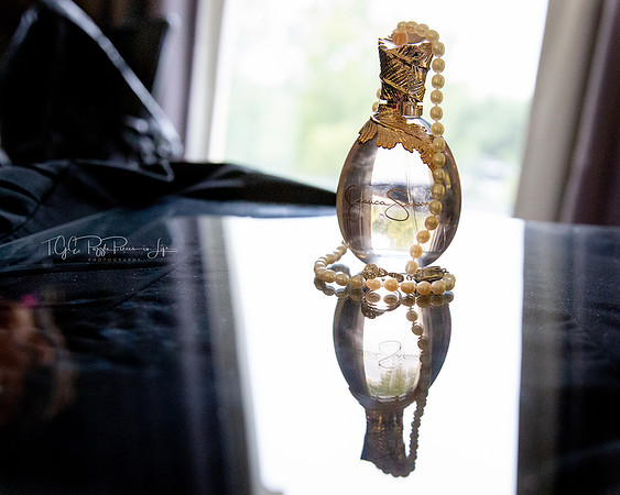The Sweet Sent of Perfection/ Wedding Photographer
