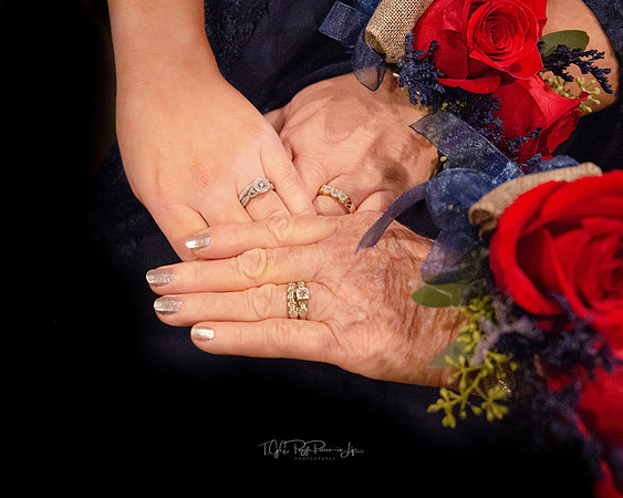3 Generations/ Wedding Photographer