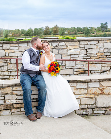 Sweet Peace/ Centennial Park, Munster/ Wedding Photographer